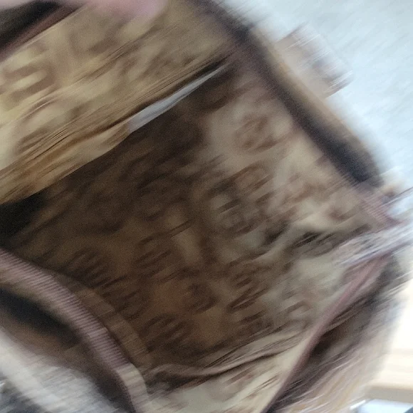 Sag Harbor Brown and Tan Shoulder Bag with Exotic Snake Skin Pattern. Attractive - Picture 5 of 10